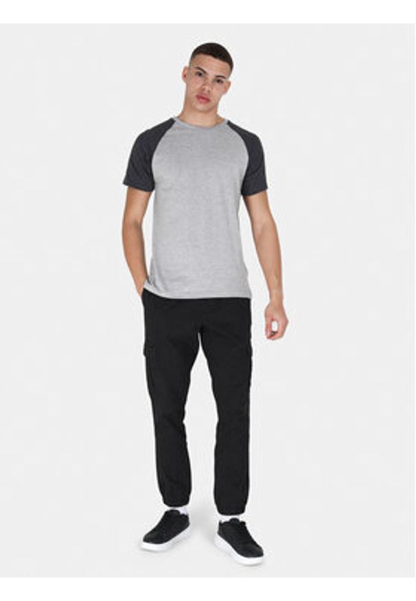 Brave Soul T-Shirt MTS-149BAPTISTJ Szary Straight Fit. Kolor: szary. Materiał: bawełna