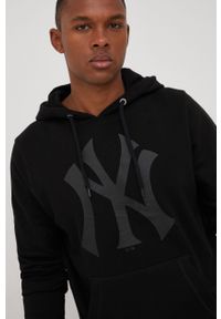 47 Brand - 47brand bluza MLB New York Yankees kolor czarny z kapturem z nadrukiem. Typ kołnierza: kaptur. Kolor: czarny. Wzór: nadruk #2