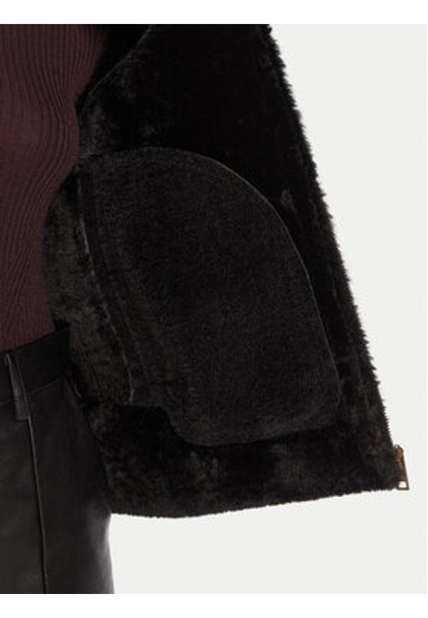 TwinSet - TWINSET Kurtka z imitacji skóry 252TP2410 Czarny Regular Fit. Kolor: czarny. Materiał: skóra