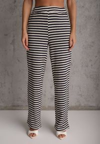 Renee - Beżowo-Granatowy Komplet z Dzianiny w Paski z Bawełną Bluzka z Krótkim Rękawem i Spodnie Akiseithe. Kolor: beżowy. Materiał: bawełna, dzianina. Wzór: paski #6