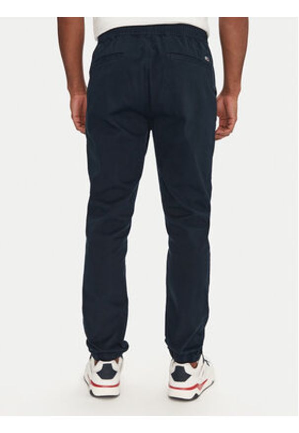 Tommy Jeans Joggery Austin DM0DM20283 Granatowy Slim Fit. Kolor: niebieski. Materiał: bawełna