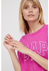 GAP t-shirt bawełniany kolor różowy. Kolor: różowy. Materiał: bawełna. Długość rękawa: krótki rękaw. Długość: krótkie. Wzór: nadruk #2