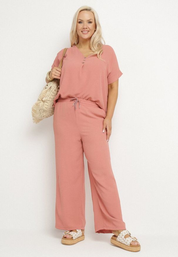 Born2be - Ciemnoróżowy Komplet o Fasonie Oversize Bluzka i Szerokie Spodnie Amisora. Kolor: różowy