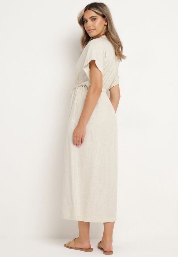 Born2be - Beżowa Bawełniana Sukienka z Koszulową Górą i Ściągaczem w Talii Vikleta. Okazja: na co dzień. Typ kołnierza: dekolt w kształcie V. Kolor: beżowy. Materiał: bawełna. Typ sukienki: koszulowe. Styl: casual, klasyczny