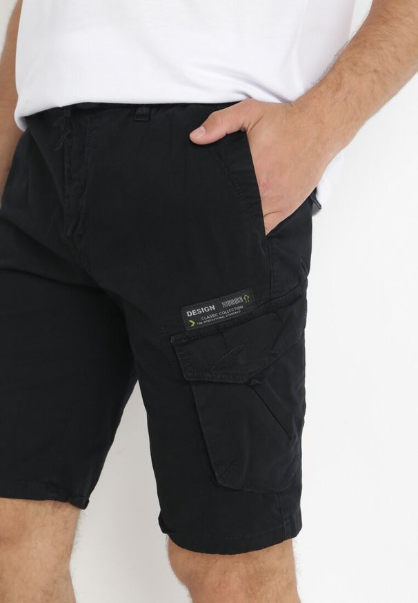 Born2be - Czarne Bawełniane Szorty w Stylu Cargo z Szerokimi Kieszeniami Ammia. Kolor: czarny. Materiał: bawełna. Wzór: moro. Styl: militarny