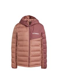 Adidas - Kurtka Terrex Multi Light Down Hooded. Typ kołnierza: kaptur. Kolor: czerwony, brązowy, różowy, wielokolorowy. Materiał: materiał, puch. Sport: turystyka piesza