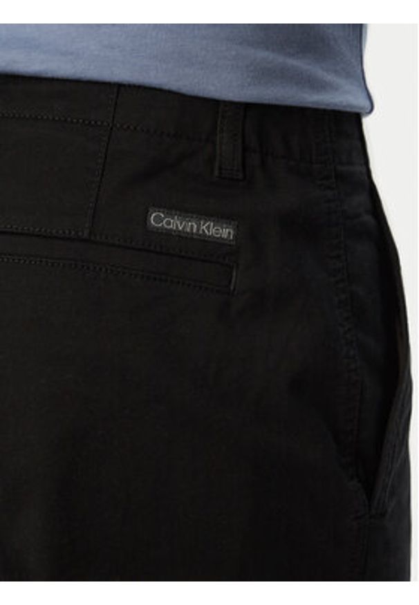 Calvin Klein Jeans Chinosy LV04RF618G Czarny Slim Fit. Kolor: czarny. Materiał: bawełna