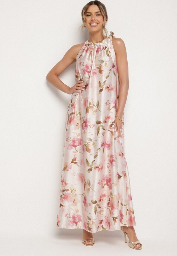 Born2be - Różowa Satynowa Sukienka w Kwiaty Fenaresia. Okazja: na spacer, na co dzień. Kolor: różowy. Materiał: satyna. Długość rękawa: na ramiączkach. Wzór: kwiaty. Sezon: lato. Typ sukienki: proste. Styl: casual, elegancki