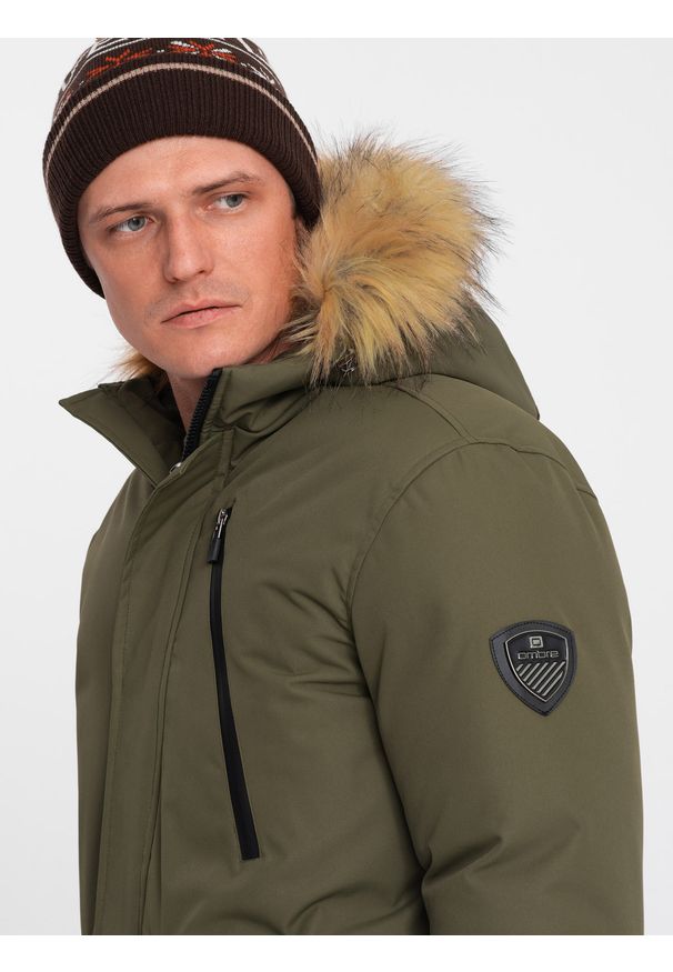 Ombre Clothing - Męska ocieplana kurtka alaska z kieszeniami i rozpinanym dołem – ciemnooliwkowa V3 OM-JALJ-0148 - XXL. Typ kołnierza: kaptur. Kolor: oliwkowy. Materiał: materiał, syntetyk. Długość: długie. Wzór: moro. Styl: militarny