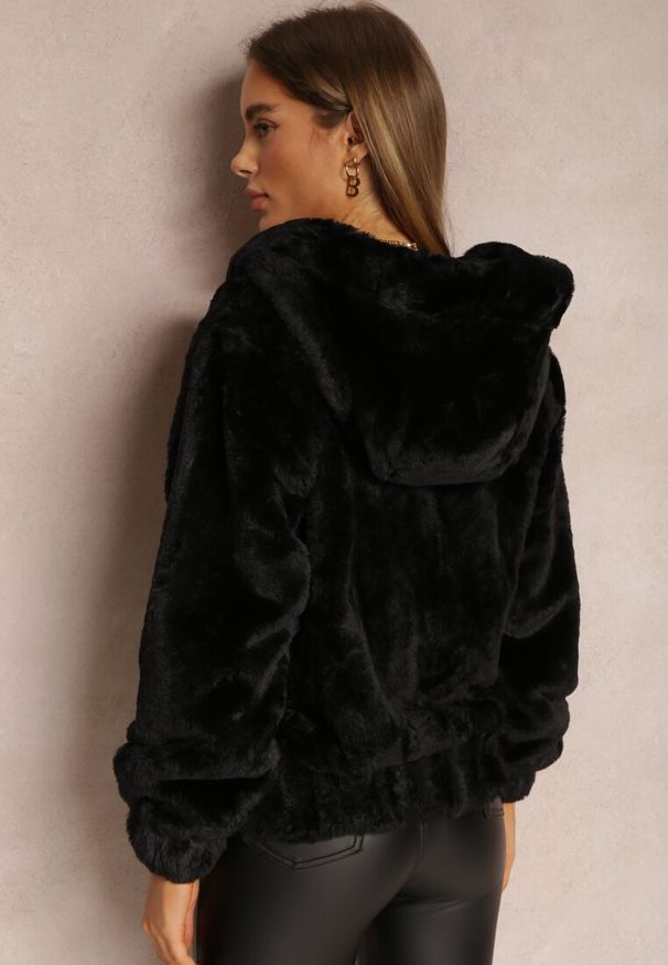 Renee - Czarna Kurtka Futerko Teddy Oversize Fofana. Kolor: czarny. Materiał: futro
