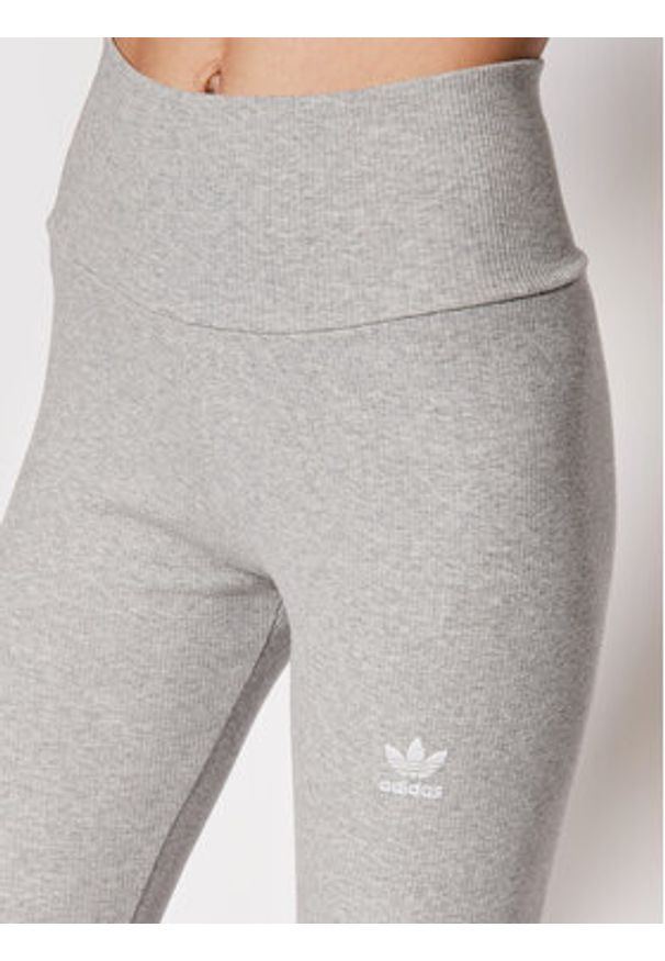 Adidas - adidas Kolarki adicolor Essentials HF7485 Szary Slim Fit. Kolor: szary. Materiał: bawełna