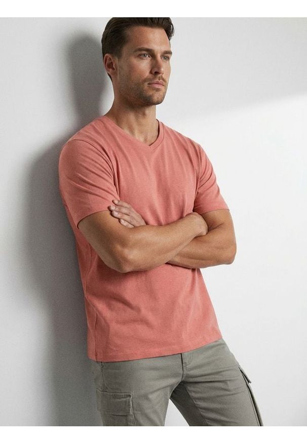 Sinsay - Bawełniana koszulka basic - pomarańczowy. Kolor: pomarańczowy. Materiał: bawełna