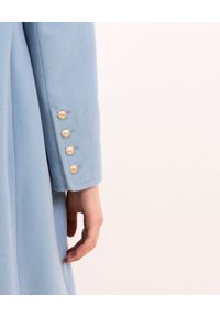 CATERINA - Błękitny płaszcz dwurzędowy. Kolor: niebieski. Styl: klasyczny #4
