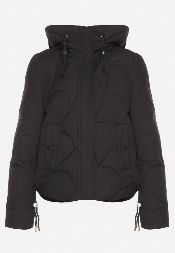 Born2be - Czarna Pikowana Kurtka o Pudełkowym Kroju z Kapturem i Ściągaczami Selizola. Okazja: na spacer, na co dzień. Typ kołnierza: kaptur. Kolor: czarny. Materiał: skóra, jeans. Styl: casual, sportowy