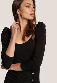 Renee - Czarna Sukienka Jilyss. Kolor: czarny. Długość rękawa: długi rękaw. Styl: glamour. Długość: mini #3