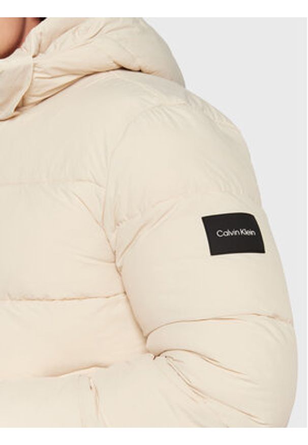 Calvin Klein Kurtka zimowa Crinkle K10K110336 Beżowy Regular Fit. Kolor: beżowy. Materiał: syntetyk. Sezon: zima