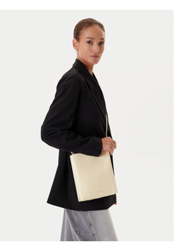 Calvin Klein Torebka Line Ns Crossbody Lth Bag LV04F3005G Biały. Kolor: biały. Materiał: skórzane