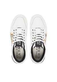 Versace Jeans Couture Sneakersy 79YA3SJ5 ZPB42 Biały. Kolor: biały. Materiał: skóra #6