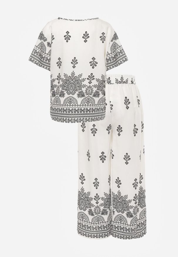 Born2be - Biały Komplet Wiskozowy Szerokie Spodnie i Luźna Bluzka z Nadrukiem Paisley Thela. Kolekcja: plus size. Kolor: biały. Materiał: wiskoza. Wzór: nadruk, paisley