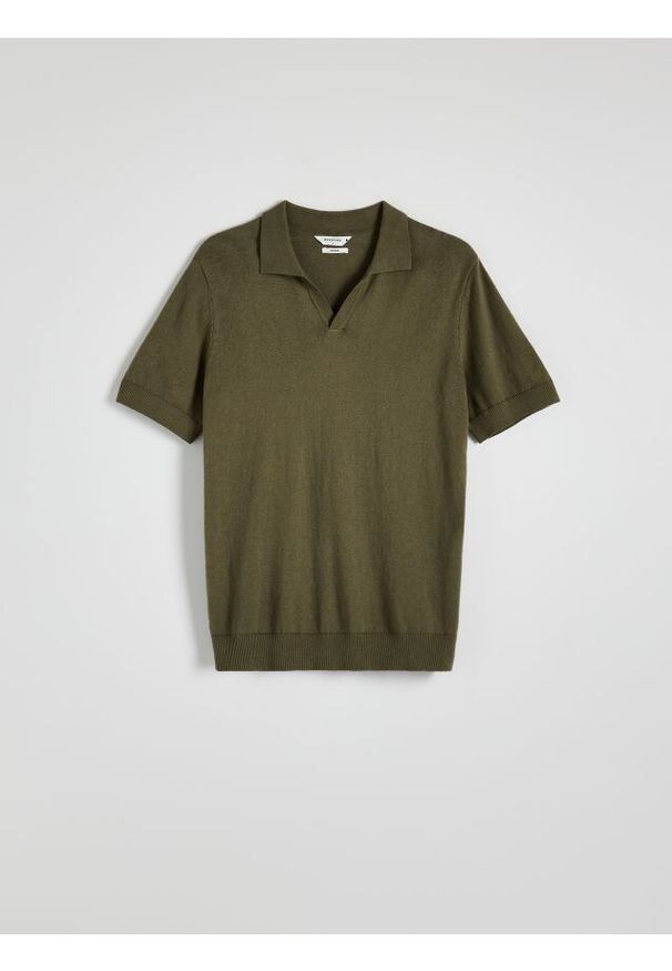 Reserved - Sweter polo z lnem - jasny zielony. Typ kołnierza: polo. Kolor: zielony. Materiał: len