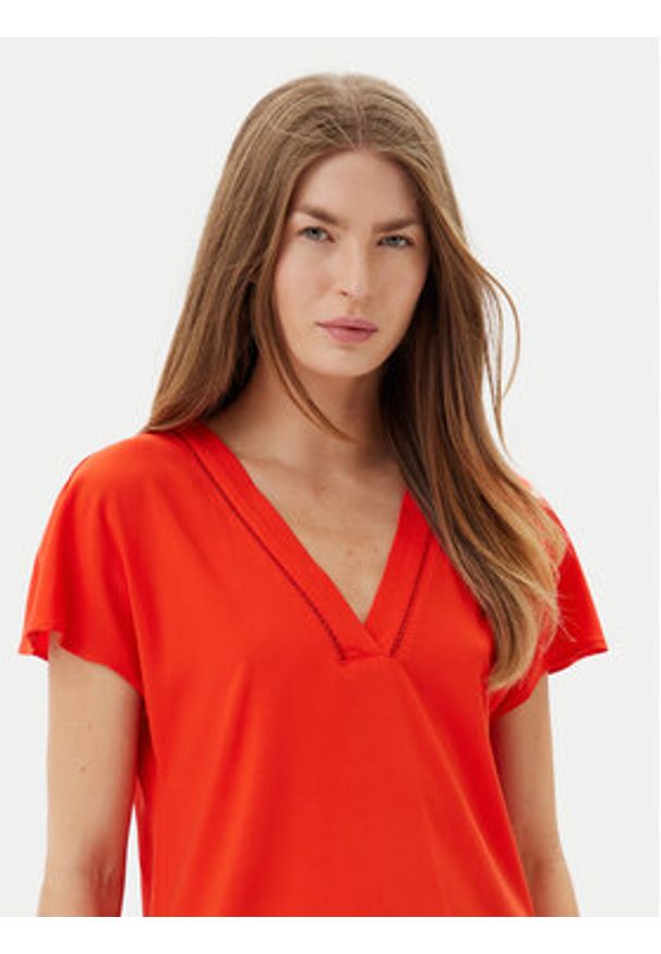 Vero Moda Bluzka Bella 10327551 Czerwony Regular Fit. Kolor: czerwony. Materiał: wiskoza