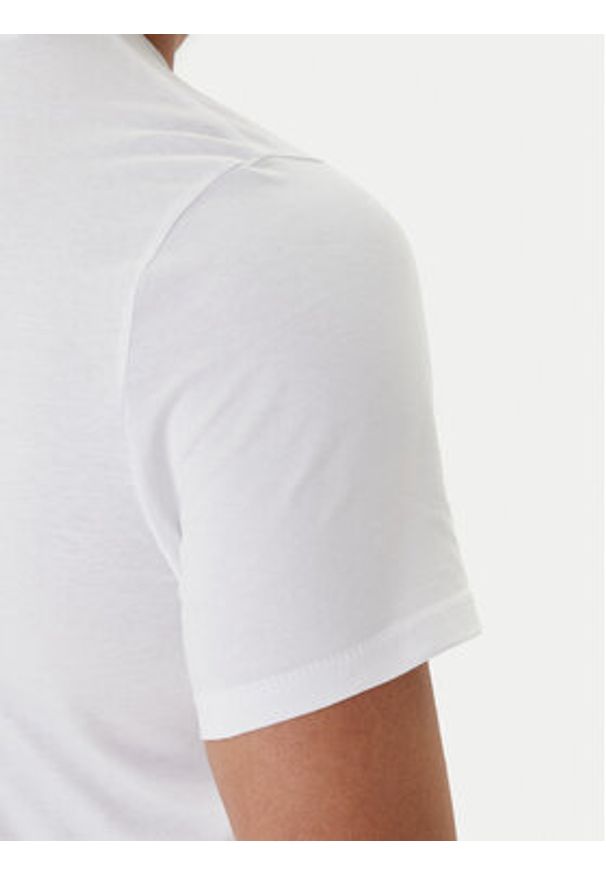 Guess T-Shirt M2YI72 I3Z14 Biały Slim Fit. Kolor: biały. Materiał: bawełna