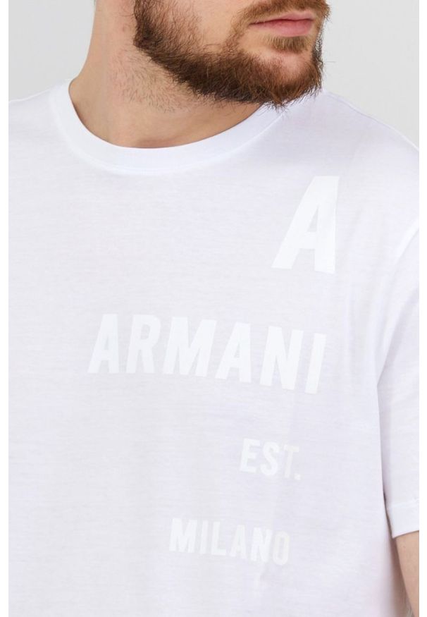 Armani Exchange - ARMANI EXCHANGE Biały t-shirt męski z białym logo, Rozmiar S. Kolor: biały. Materiał: prążkowany. Wzór: nadruk