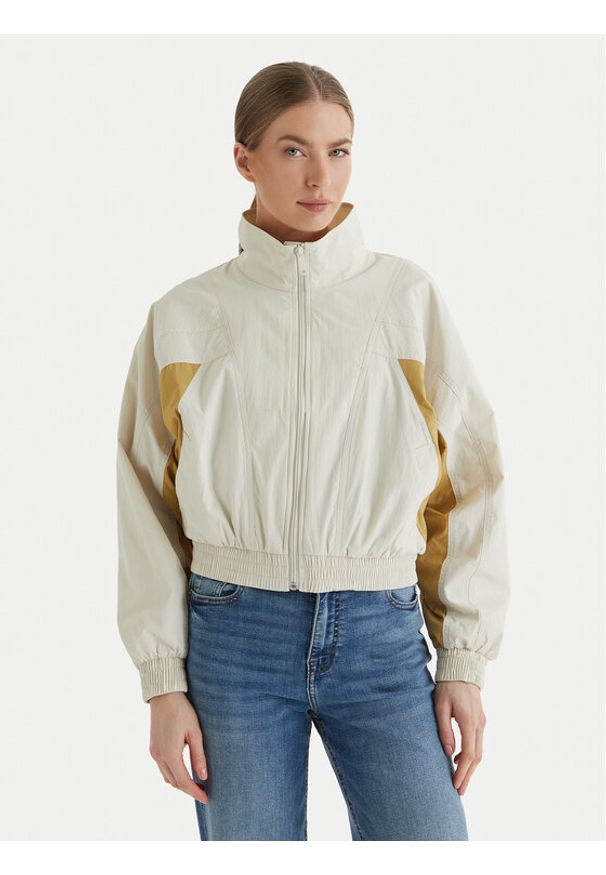 Calvin Klein Jeans Kurtka bomber LV047F506G Beżowy Regular Fit. Kolor: beżowy. Materiał: syntetyk