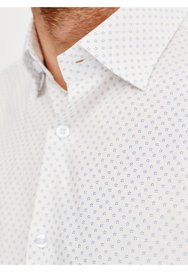 Pako Lorente - PAKO LORENTE – Biała koszula męska w mikrowzór. Kolor: biały. Materiał: bawełna, elastan. Długość rękawa: długi rękaw. Długość: długie. Sezon: wiosna, lato