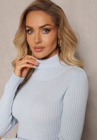 Renee - Niebieski Klasyczny Golf z Prążkowanego Materiału Belikorre. Okazja: na co dzień. Typ kołnierza: golf. Kolor: niebieski. Materiał: materiał, prążkowany. Styl: klasyczny #4