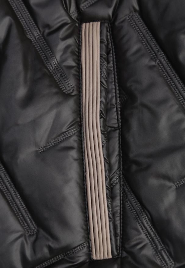 Born2be - Czarna Pikowana Kamizelka z Odpinanym Kapturem Rilanisa. Okazja: na co dzień. Kolor: czarny. Materiał: jeans. Styl: elegancki, klasyczny, casual