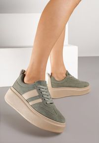 Renee - Zielone Sneakersy Klasyczne Tenisówki na Grubej Podeszwie z Koturnem Adessia. Nosek buta: okrągły. Zapięcie: sznurówki. Kolor: zielony. Materiał: materiał. Obcas: na koturnie. Wysokość obcasa: niski