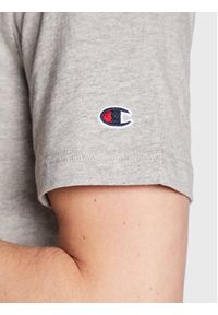 Champion T-Shirt Small Script Logo Embroidery 218006 Szary Regular Fit. Kolor: szary. Materiał: bawełna