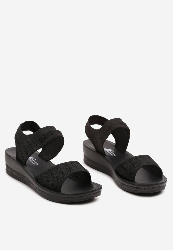 Renee - Czarne Sandały Wsuwane na Koturnie Tiamaeve. Okazja: na co dzień. Nosek buta: otwarty. Zapięcie: bez zapięcia. Kolor: czarny. Materiał: jeans. Obcas: na koturnie. Styl: casual