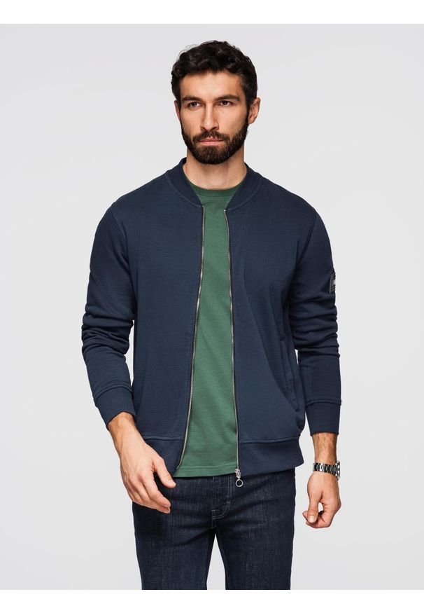 Ombre Clothing - Rozpinana bawełniana bluza męska dresowa bomberka – granatowa V4 - Rozmiar: S. Okazja: na co dzień. Kolor: niebieski. Materiał: bawełna, dresówka. Wzór: aplikacja. Styl: sportowy, casual, elegancki