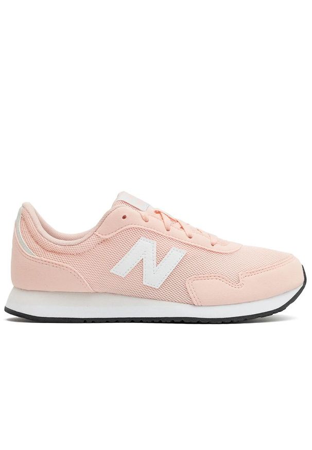 Buty New Balance GC323PK - różowe. Okazja: na co dzień. Kolor: różowy. Materiał: guma, materiał, syntetyk. Szerokość cholewki: normalna