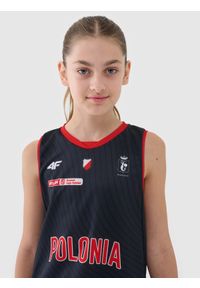 4f - 4F Koszulka meczowa replika wyjazdowa z sezonu 2024/25 dziecięca 4F x Polonia Warszawa - multikolor 110/116. Typ kołnierza: dekolt w serek. Kolor: wielokolorowy. Materiał: dzianina, włókno, materiał, syntetyk. Wzór: geometria, gradientowy, gładki, ze splotem. Sezon: lato. Sport: koszykówka, fitness