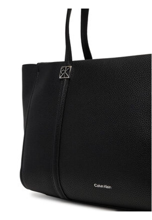 Calvin Klein Torebka Emblem Hw Pebble Tote LV04F3424G Czarny. Kolor: czarny. Materiał: skórzane