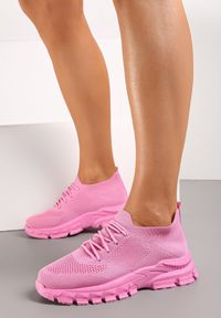 Born2be - Różowe Buty Sportowe Wsuwane z Miękką Cholewką i Ozdobnym Sznurowaniem Maiasa. Zapięcie: bez zapięcia. Kolor: różowy. Szerokość cholewki: normalna #3