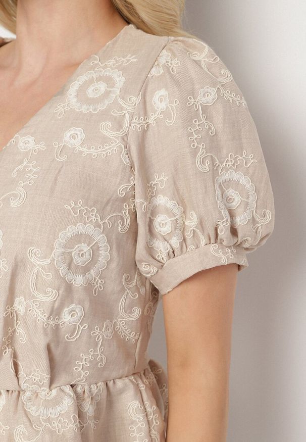 Born2be - Beżowa Bawełniana Bluzka z Ozdobnym Haftem Selselina. Okazja: na co dzień. Kolor: beżowy. Materiał: bawełna. Wzór: haft. Styl: elegancki, casual