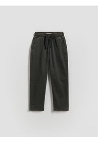 Reserved - Wysokoelastyczne spodnie regular - ciemnoszary. Kolor: szary. Materiał: bawełna, tkanina #1