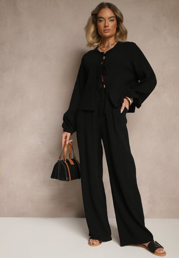 Renee - Czarny Komplet z Bawełny Wiązana Bluzka i Szerokie Spodnie Palanniela. Kolor: czarny. Materiał: bawełna