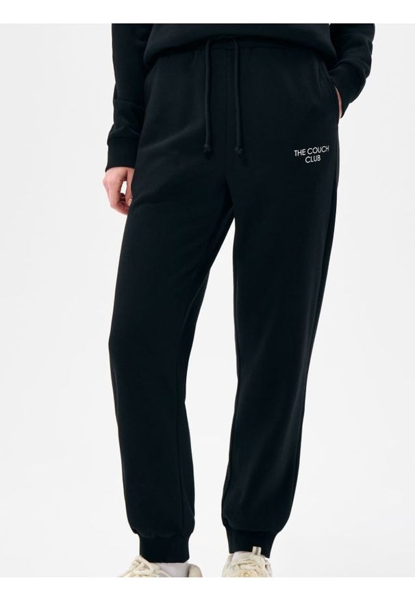 Sinsay - Spodnie jogger z miękkim wnętrzem - czarny. Kolor: czarny
