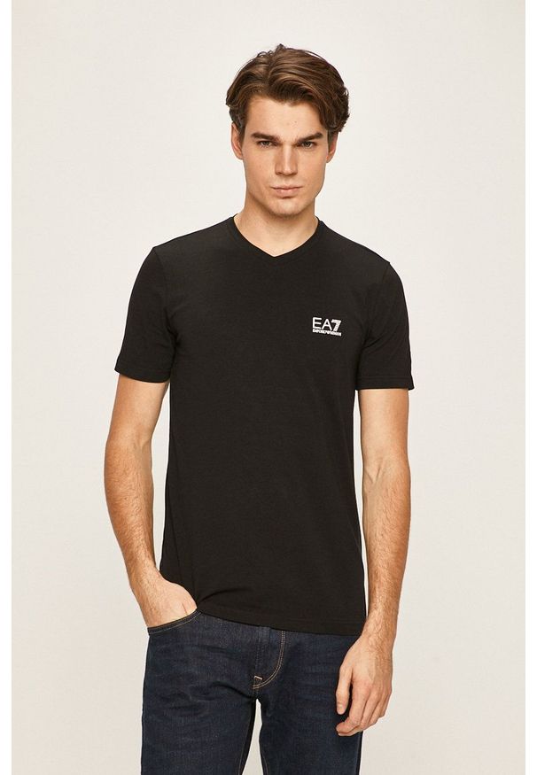 EA7 Emporio Armani - T-shirt. Okazja: na co dzień. Kolor: czarny. Materiał: dzianina. Styl: casual