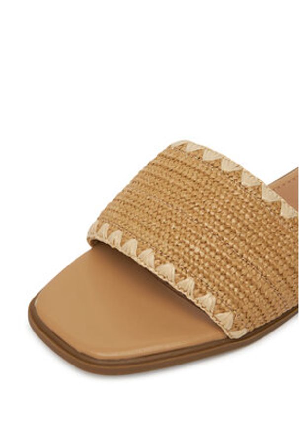 DeeZee Klapki 15-630-1 Beżowy. Kolor: beżowy. Materiał: materiał