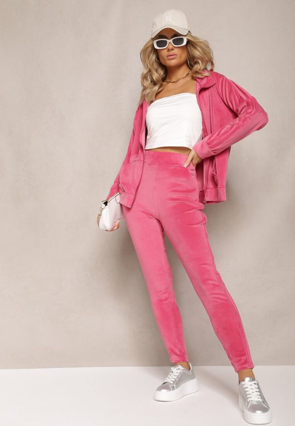 Renee - Fuksjowy Komplet z Weluru Bluza i Spodnie Dresowe z Lampasami Blivia. Kolor: różowy. Materiał: welur, dresówka