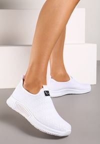 Born2be - Białe Buty Sportowe Jynynore. Wysokość cholewki: przed kostkę. Nosek buta: okrągły. Kolor: biały. Materiał: materiał. Szerokość cholewki: normalna