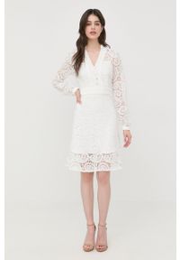 Morgan sukienka kolor biały mini rozkloszowana. Kolor: biały. Materiał: tkanina. Długość rękawa: długi rękaw. Typ sukienki: rozkloszowane. Długość: mini #2