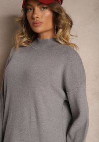 Renee - Szara Pudełkowa Sukienka z Półgolfem Wełną i Bawełną Gilara. Okazja: na spotkanie biznesowe, na co dzień. Kolor: szary. Materiał: bawełna, wełna. Długość rękawa: długi rękaw. Typ sukienki: proste. Styl: klasyczny, casual, elegancki, biznesowy