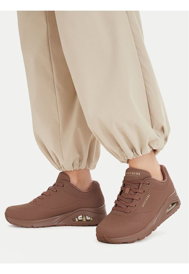 skechers - Skechers Sneakersy Uno - Stand on Air 73690 BRN Brązowy. Kolor: brązowy. Materiał: skóra